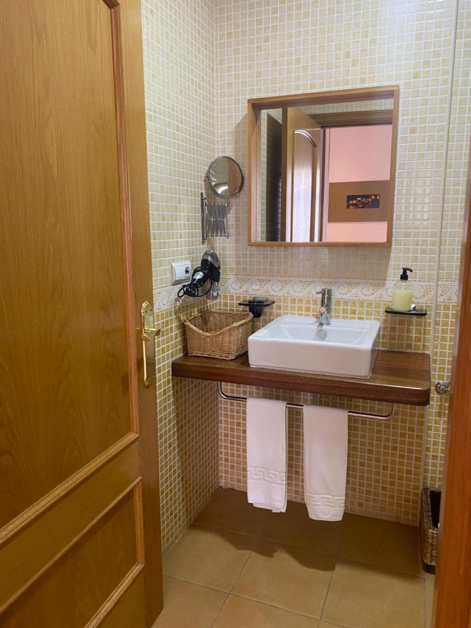 Apartamentos Caces المظهر الخارجي الصورة