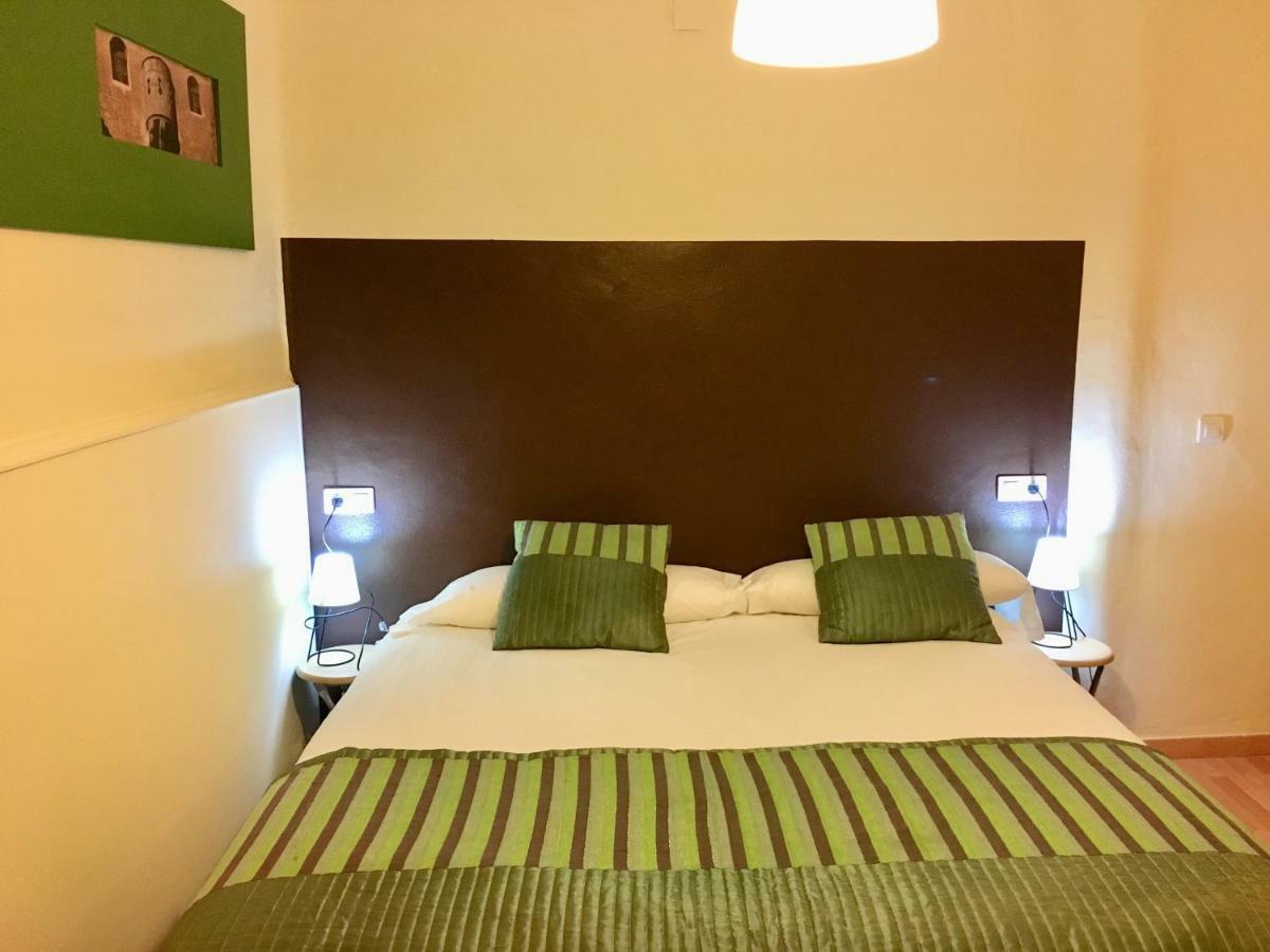 Apartamentos Caces المظهر الخارجي الصورة