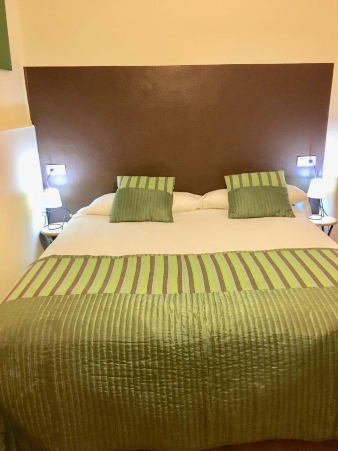 Apartamentos Caces المظهر الخارجي الصورة